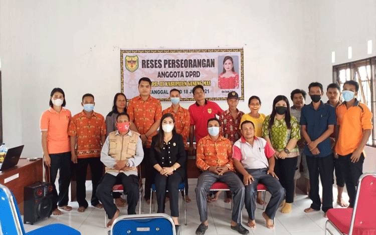 Srikandi DPRD Gunung Mas Serap Aspirasi Masyarakat Sumur Mas