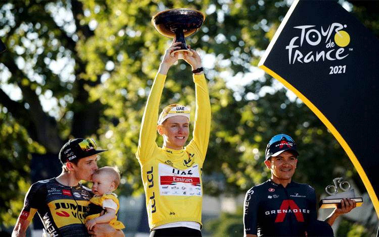 Pogacar Juara Tour de France 2 Kali Secara Beruntun