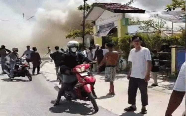 Kebakaran bangunan SDN 4 Mentawa Baru Ketapang.?