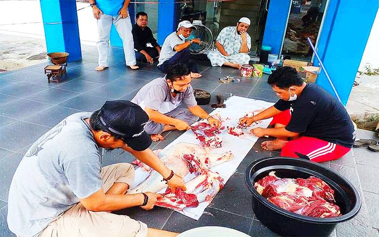 Komisi B Dukung Pengurangan Penggunaan Kantong Plastik dalam Pembagian Kurban