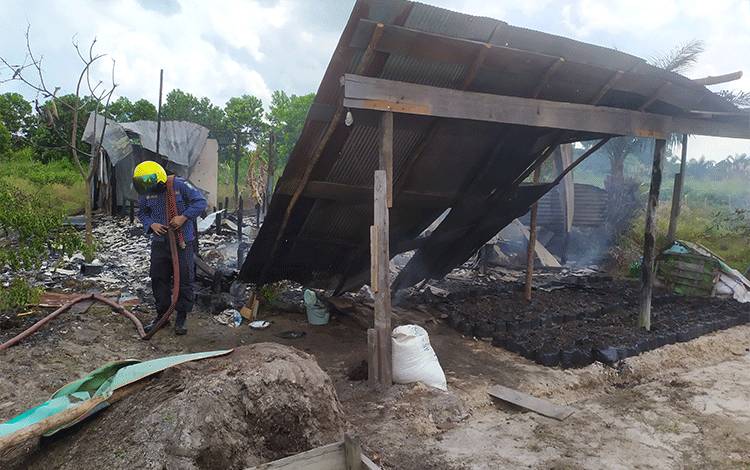 Rumah Petani di Pelita Barat Sampit Ludes Terbakar