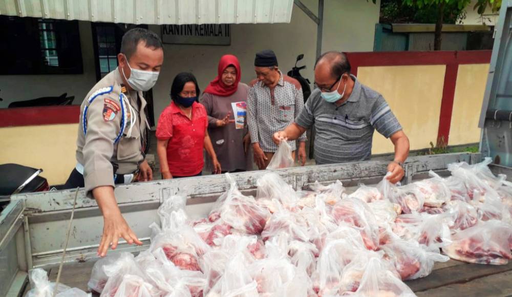 Bantuan Hewan Kurban dari H Abdul Rasyid AS di Polda Kalteng Tersalur untuk Masyarakat