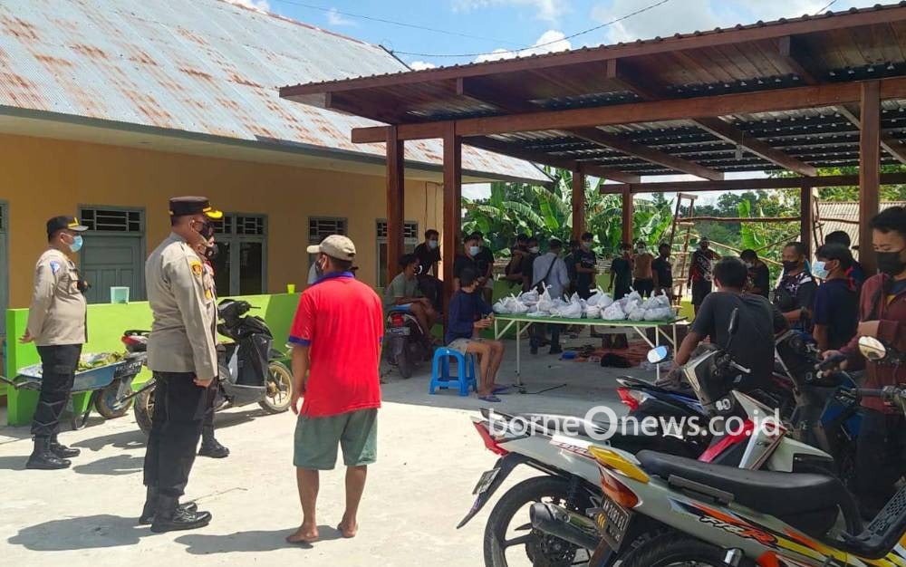 Kapolres Kobar Cek Langsung Protokol Kesehatan saat Penyembelihan Hewan Kurban