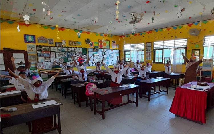Kondisi salah satu ruang kelas SDN 4 Sampit sebelum terbakar.?