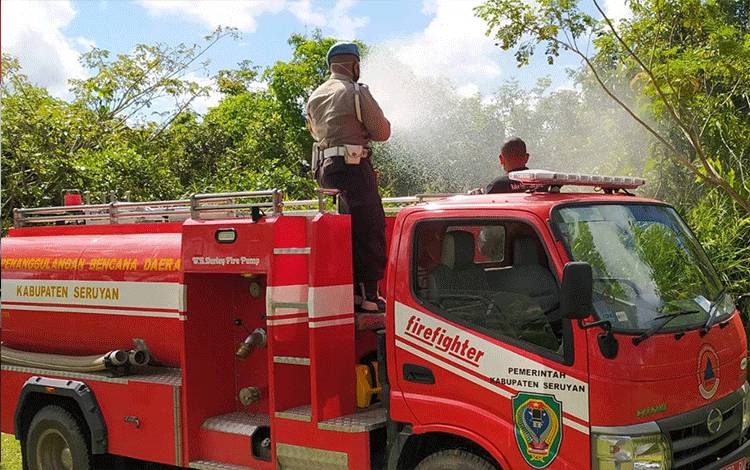 Polsek Seruyan Hilir Lakukan Pendinginan di Lahan Rawan Terbakar