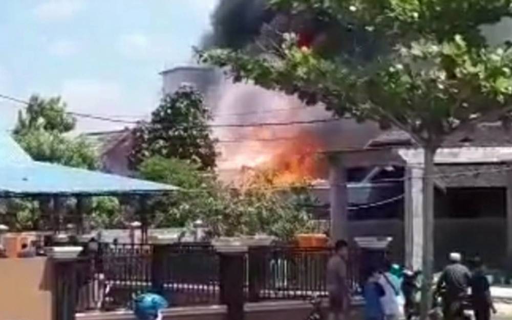 Kebakaran Gudang di Kapuas Gegerkan Warga
