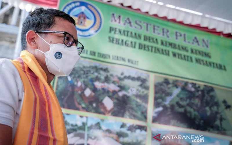 Sandiaga Bantu Beasiswa Rp 25 Juta untuk Yatim Piatu akibat Covid-19