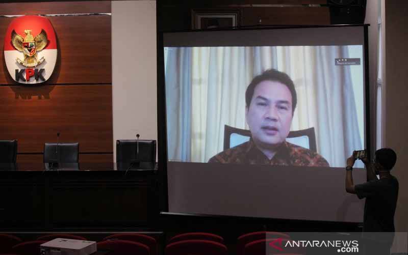 Azis Syamsuddin Beri Pinjaman Rp 200 Juta ke Mantan Penyidik KPK