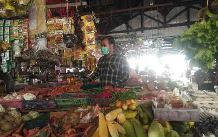 Pastikan Stok Pangan Cukup, Polres Seruyan Cek Pasar