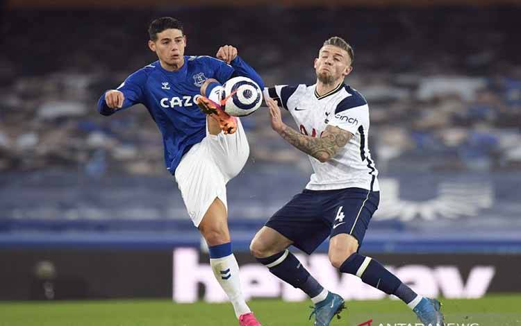 Bek Spur Toby Alderweireld Segera Rampungkan Transfer ke Klub Qatar