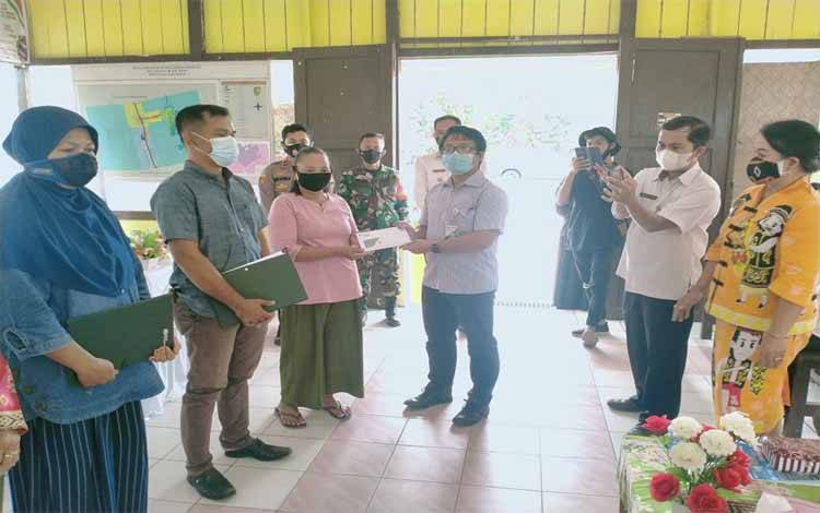 Kasi Ekobang Kelurahan Marang Fasilitas Pelaku UMKM Jadi Peserta BPJS Ketenagakerjaan