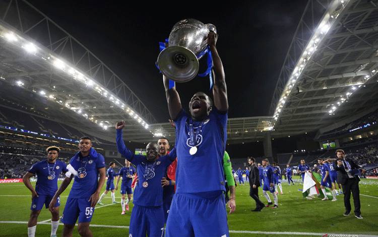 West Ham Komunikasi dengan Chelsea Soal Peluang Dapatkan Kurt Zouma