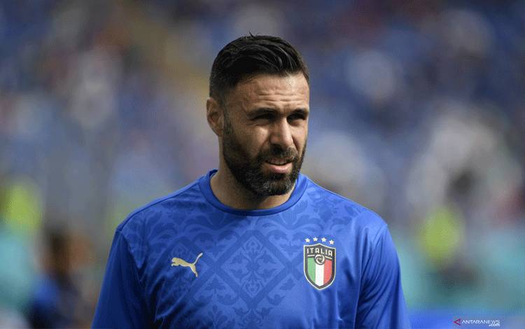 Genoa Resmi Dapatkan Kiper Timnas Italia, Salvatore Sirigu dari Torino
