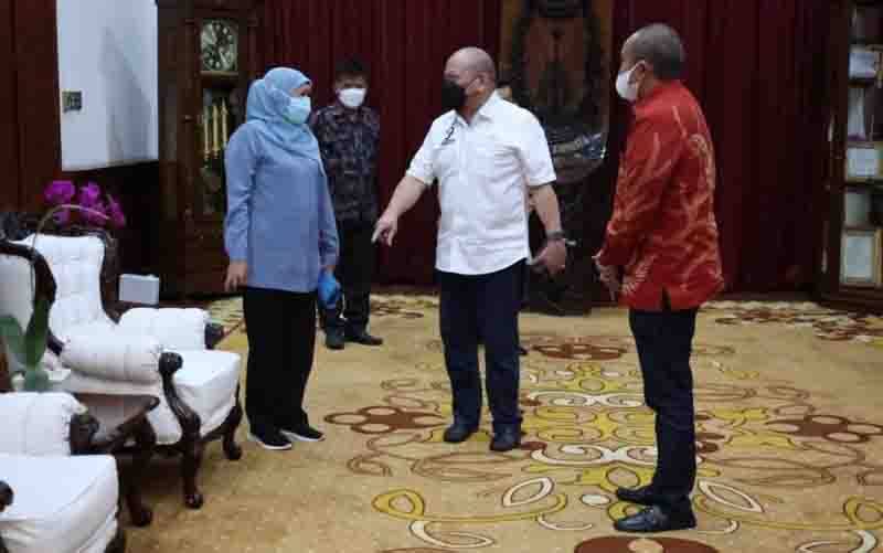 Ketua DPD RI Minta Pusat Percepat Pengiriman Vaksin ke Jatim