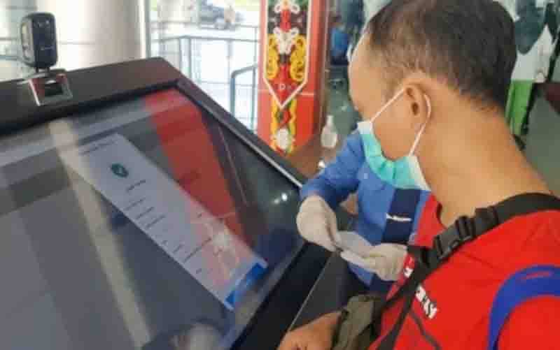 Bandara Tjilik Riwut Mulai Periksa Dokumen Kesehatan Secara Digital
