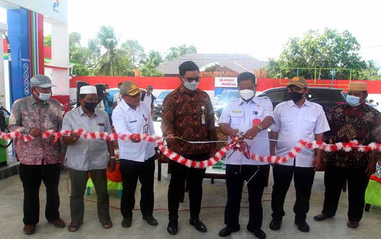 Sekda Seruyan Resmikan Operasional SPBU Pematang Panjang