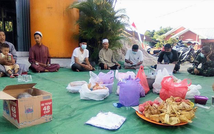 Warga Perumahan Bukit Permai Sampit Gelar Doa Tolak Bala Covid-19