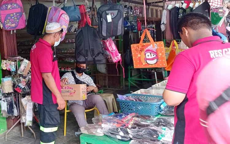 Gabungan Relawan Ampah Galang Donasi untuk Korban Kebakaran di Palangka Raya