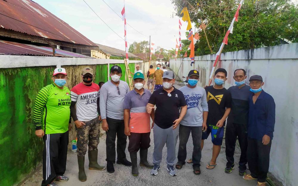 Bupati Kotim Tinjau Kerja Bakti Sambut Kemerdekaan Indonesia