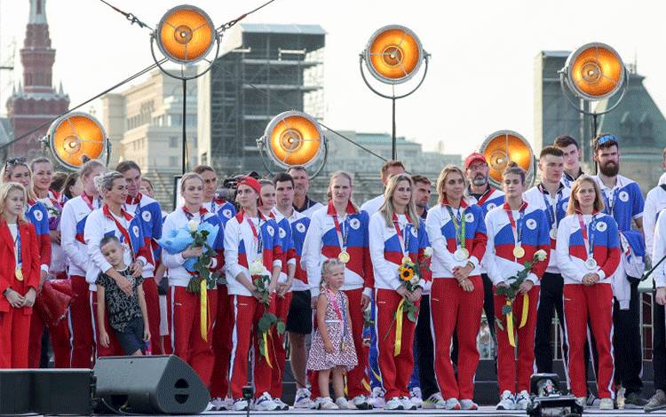 Rusia Arak Peraih Medali Olimpiade Tokyo di Lapangan Merah