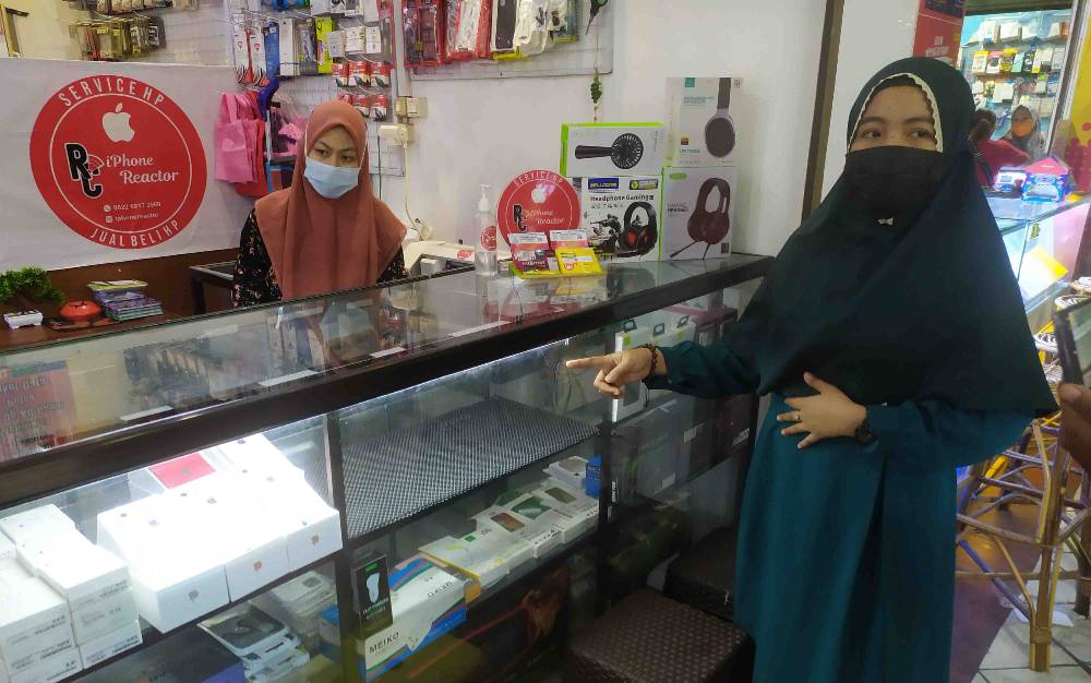 Maling Gasak 20 iPhone di PPM Sampit
