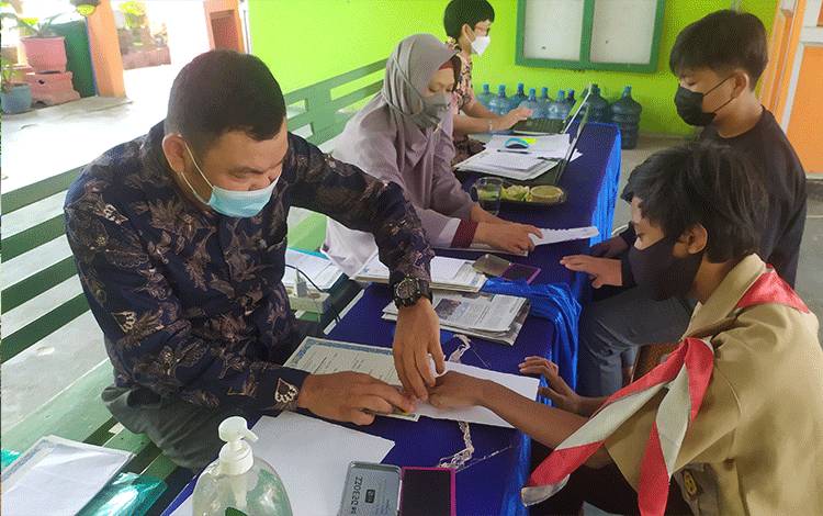 SMP Negeri 2 Sampit Berkomitmen Disiplin Arsipkan Data Peserta Didik dan Alumni