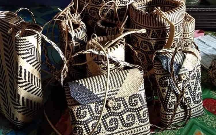 DPRD Dorong Pemerintah Fasilitasi Pemasaran Produk Kerajinan Tangan Masyarakat
