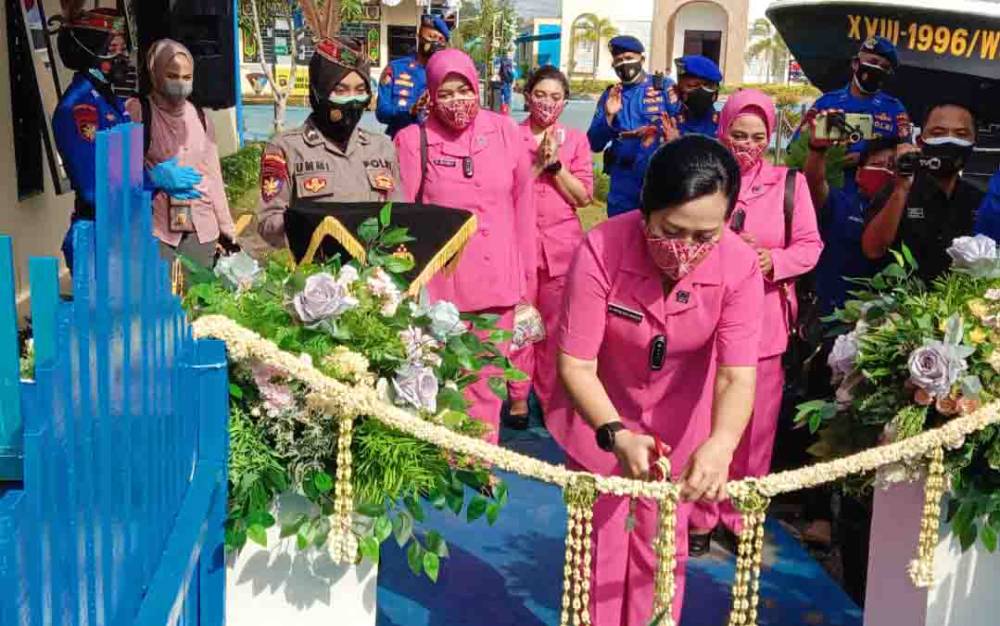Pondok Baca Masyarakat Pesisir Ditpolairud Polda Kalteng Diresmikan