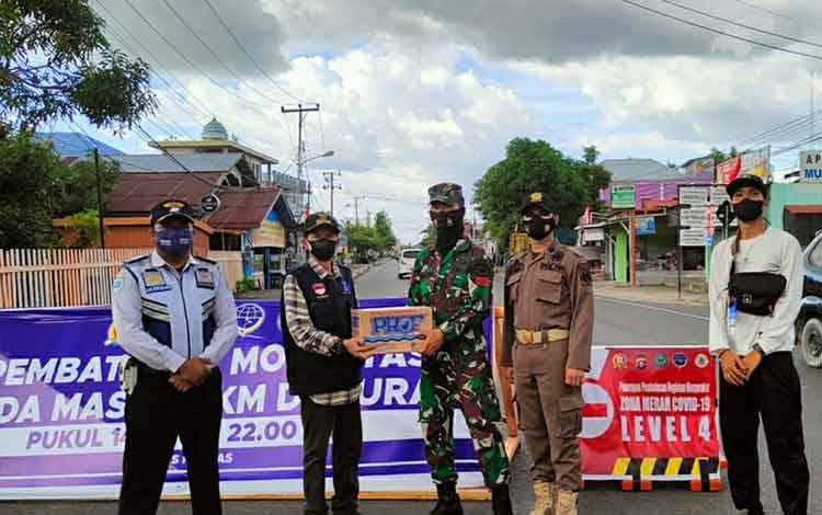 Satgas Covid-19 Kecamatan Selat Pantau Pos Penyekatan Dalam Kota