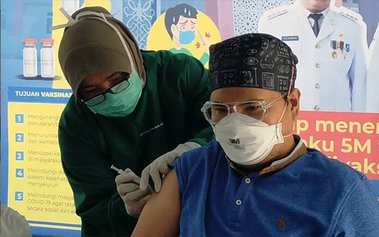 700 Nakes RSUD dr Murjani Sampit Jalani Vaksin Dosis Ketiga