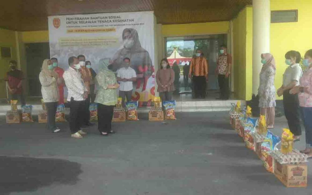 Diberi Tali Asih Bupati, Relawan Covid-19: Ini Berkah Hari Kemerdekaan