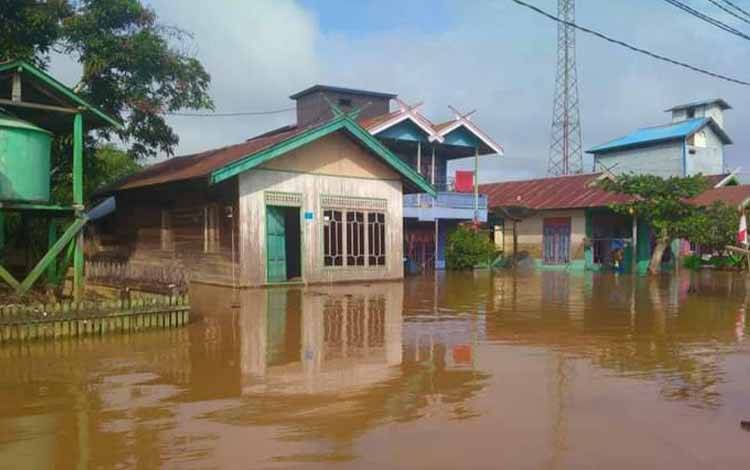 Kondisi banjir di Samba Bakumpai Kecamatan Katingan Tengah, Jumat 20 Agustus 2021