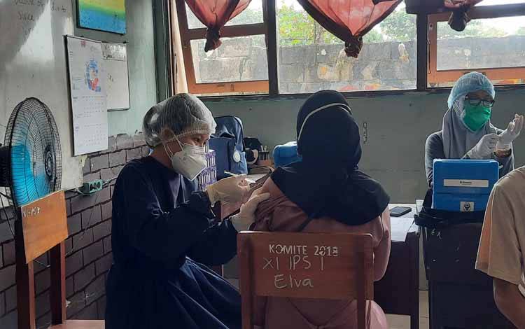 Vaksin Dosis 1 di Kobar Capai 24,04 Persen
