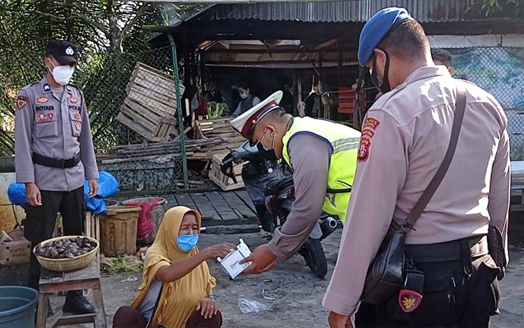 Polsek Balai Riam Gelar Operasi Yustisi Tekan Covid-19