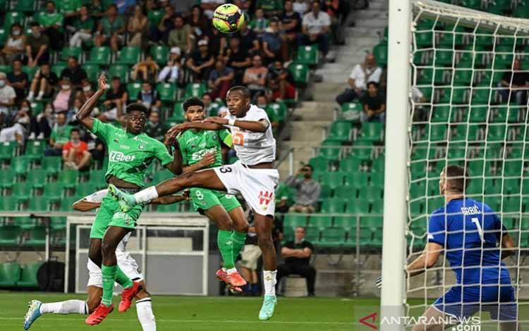 Gol Larut Saint-Etienne Buyarkan Ambisi Lille Petik Kemenangan Perdana