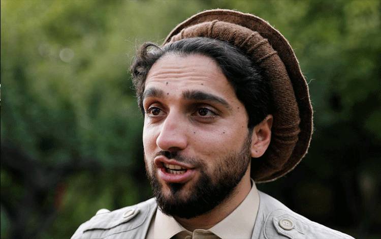 ARSIP FOTO: Ahmad Massoud, anak lelaki pahlawan anti-Soviet yang terbunuh Ahmad Shah Massoud, berbicara saat wawancara di rumahnya di Bazarak, provinsi Panjshir, Afganistan, 5 September 2019. ANTARA FOTO/REUTERS/Mohammad Ismail/File Photo/aww/cfo (REUTERS/MOHAMMAD ISMAIL)