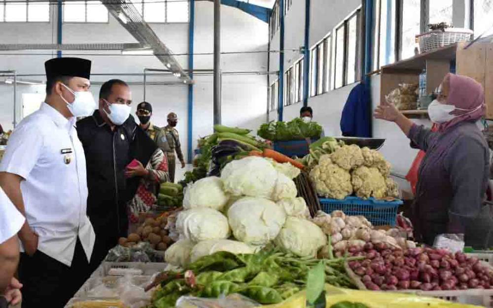 Bupati Lamandau Sarankan ASN Belanja di Pasar Induk Nanga Bulik