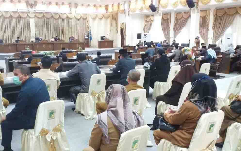 Rapat paripurna terkait raperda tentang pajak daerah di DPRD Barito Utara, Selasa, 24 Agustus 2021.