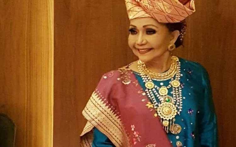 Penyanyi Legendaris Elly Kasim Tutup Usia