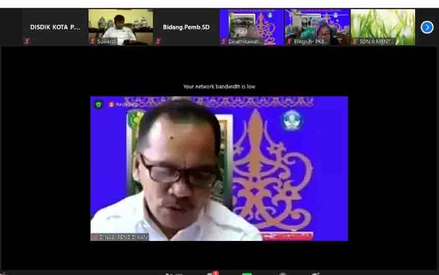 Kepala Dinas Pendidikan Kota Palangka Raya, H Akhmad Fauliansyah saat memaparkan materi Asesmen AN