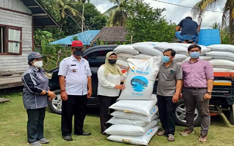 Pemko Palangka Raya Serahkan Bantuan Budidaya Perikanan
