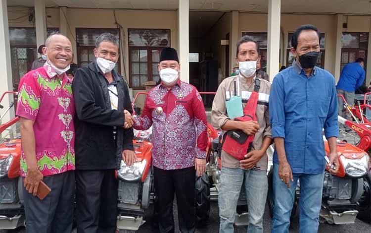 Bantuan Alsintan untuk Petani di Kotim Diharapkan Bisa Tingkatkan Produksi