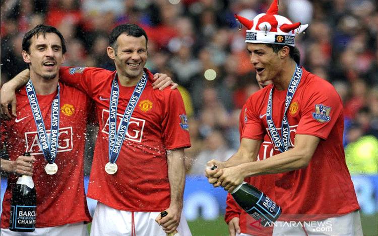 Neville Yakin Cristiano Ronaldo Bisa Membuat MU Alami Musim yang Hebat