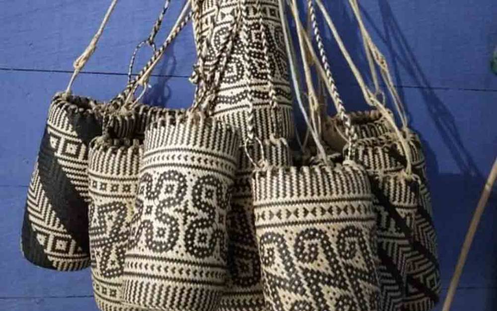 Salah satu contoh produk kerajinan tangan hasil UMKM masyarakat yang terbuat dari rotan