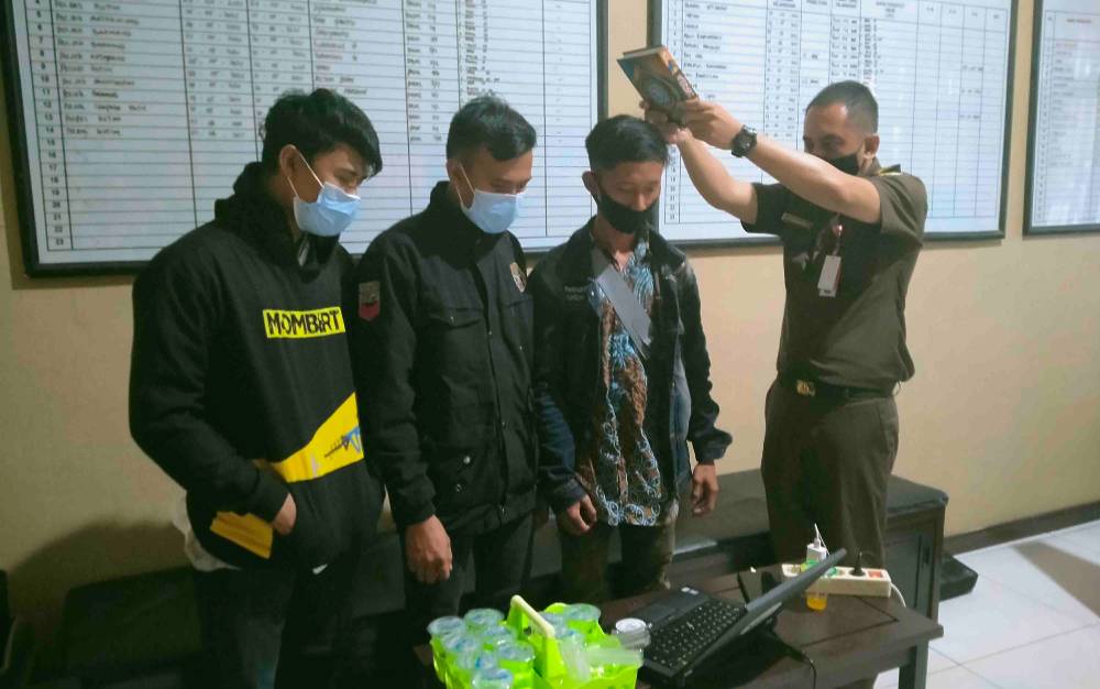 Korban Mengaku Dibacok Terdakwa saat Merebut Parang
