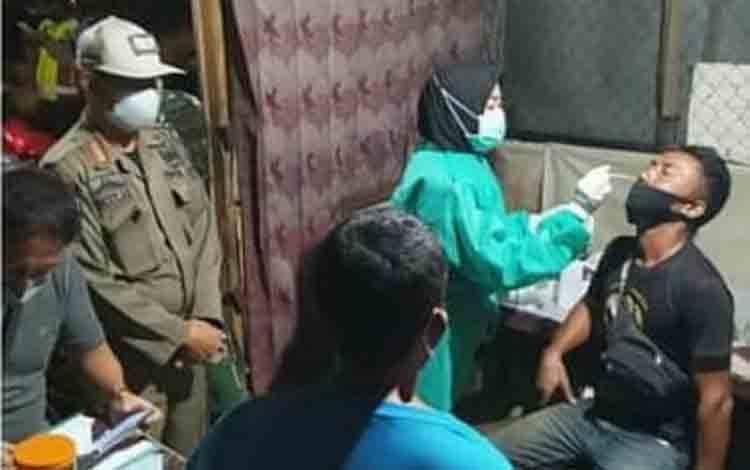 Satgas Covid-19 Kapuas Kembali Lakukan Swab Antigen Secara Acak, Ini Hasilnya