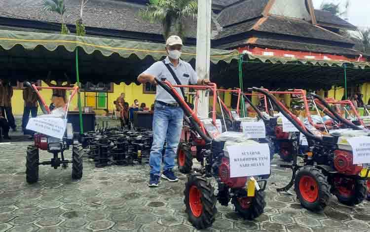 Ketua DPRD Kobar: Bantuan Alsintan Harus Digunakan dengan Maksimal