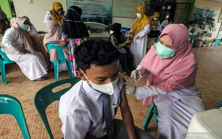 Warga RI Penerima Vaksinasi COVID-19 Lengkap Capai 35,86 Juta Orang