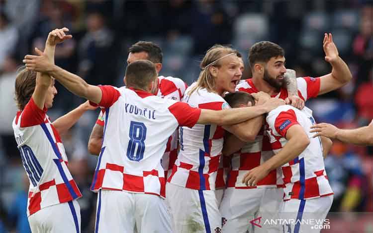 West Ham United Rekrut Gelandang Kroasia Nikola Vlasic