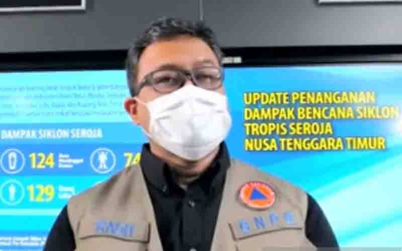 Tangkapan layar Kepala Pusat Data, Informasi dan Komunikasi Kebencanaan BNPB, Raditya Jati dalam konferensi pers virtual dari Graha BNPB, Jakarta, Rabu (7/4/2021). (foto : ANTARA/Zubi Mahrofi)